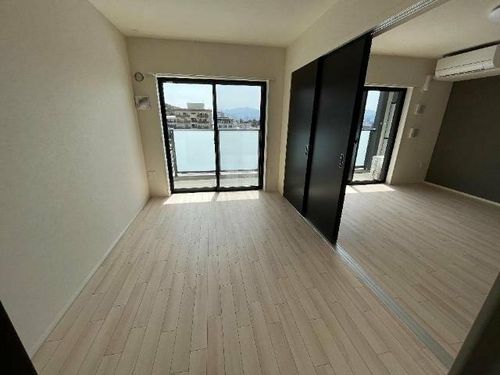 CITRUS TREEの内装