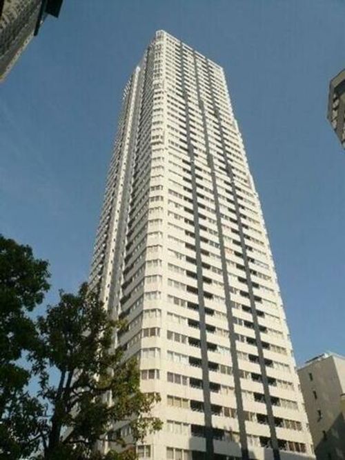 ディーグラフォート大阪N.Y.タワーHIGOBASHI8の外観