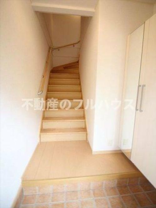 愛知県豊川市大崎町小林(アパート)の賃貸物件の玄関