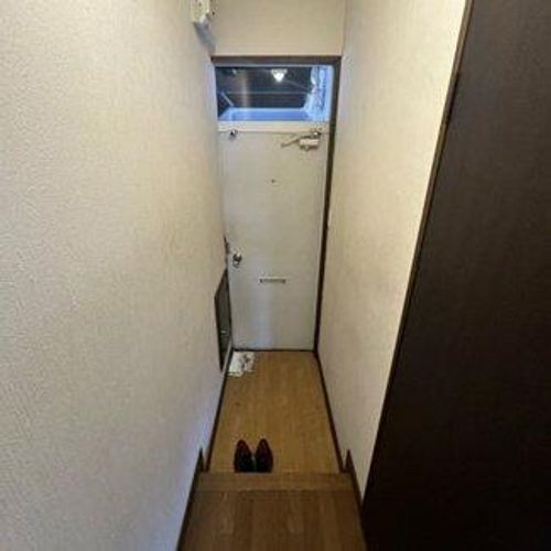 ハイツグリンサイド2101の玄関