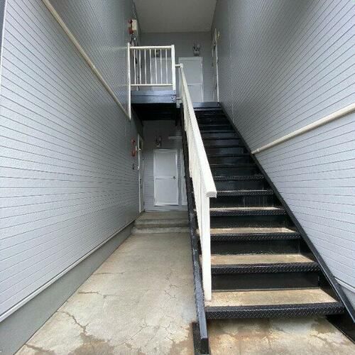 ハイツグリンサイド2101の玄関