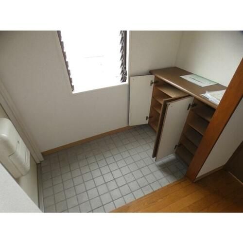 福岡県大野城市雑餉隈町1丁目(アパート)の賃貸物件の玄関