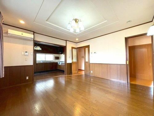 大阪府富田林市梅の里3丁目(一戸建)の賃貸物件の居間