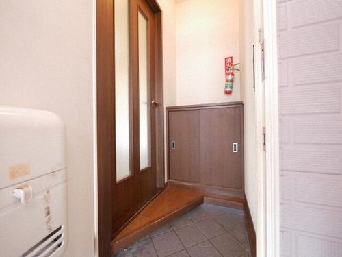 北海道札幌市中央区南八条西14丁目(アパート)の賃貸物件の玄関