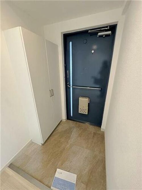 夙川ダイヤハイツ201の玄関