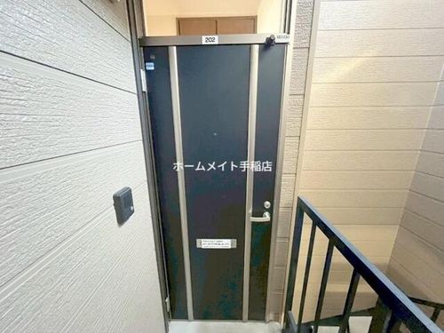 北海道札幌市手稲区前田二条11丁目(アパート)の賃貸物件の玄関