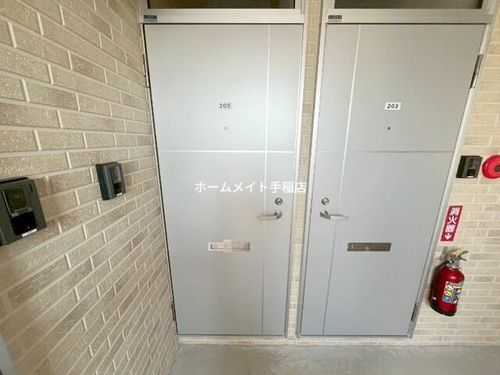 北海道札幌市手稲区明日風5丁目(アパート)の賃貸物件の玄関