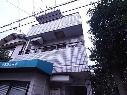 リッツ川原の玄関