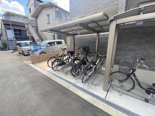 大阪府大阪市東住吉区湯里2丁目(アパート)の賃貸物件の玄関