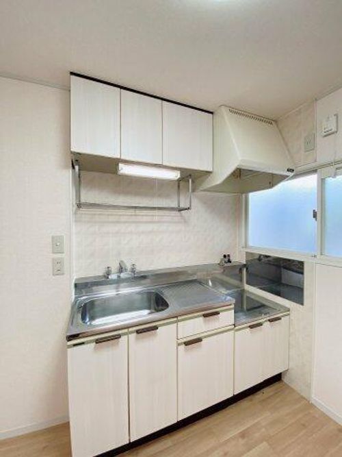 ファミールユタカ Bのキッチン