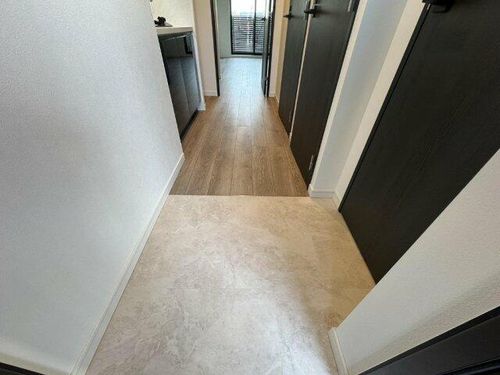 S-RESIDENCE尾頭橋clarityの玄関