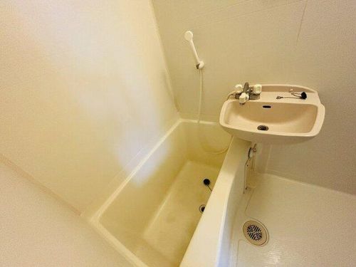 メゾン勝川207の風呂