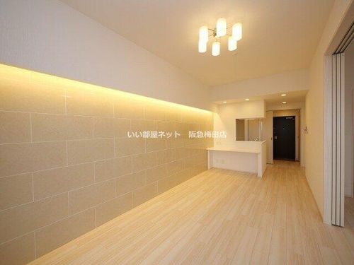 プレジオ梅田の居間