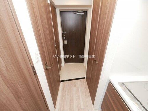 プレサンス梅田北オール208の玄関