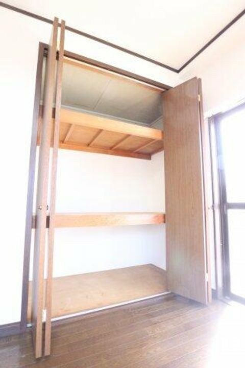 ハウス虹の内装