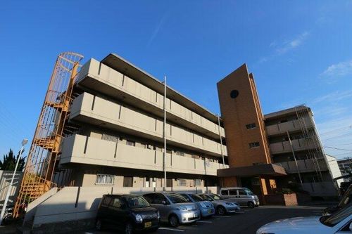 ロイヤルコーポ吉田の外観