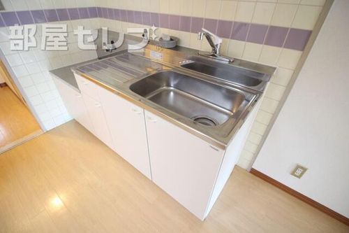 シャトルオオギ108のキッチン