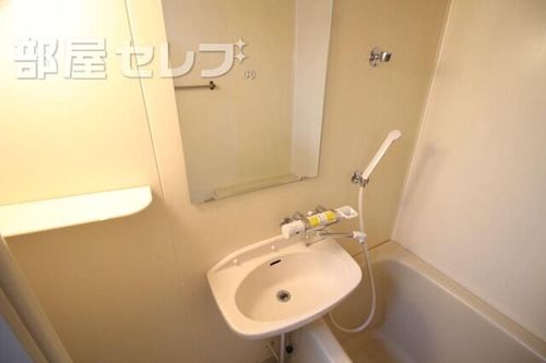 シャトルオオギ108の内装