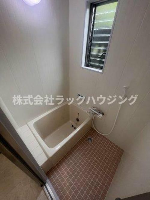 大阪府四條畷市南野5丁目(アパート)の賃貸物件の風呂