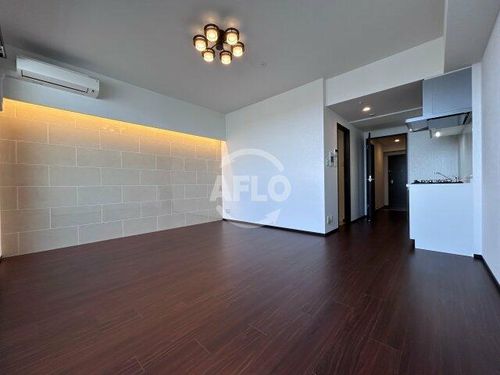 プレジオ帝塚山の居間