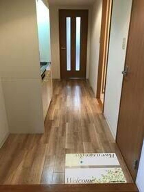 トロアスール202の玄関