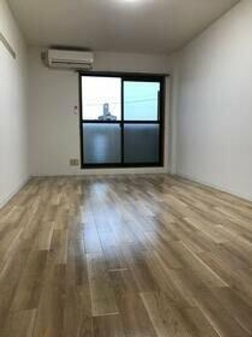 トロアスール202の居間