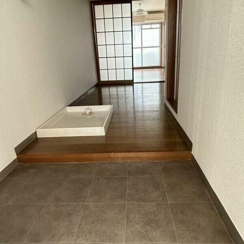 グリーンハイツ今池の玄関