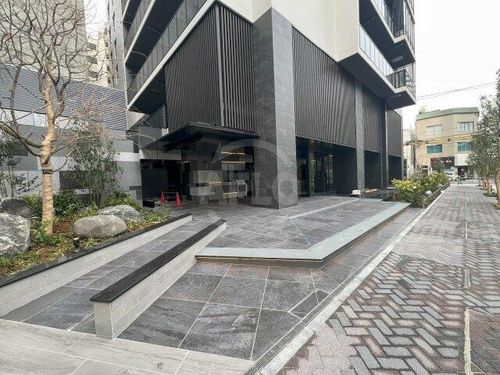 ジオタワー新町の玄関