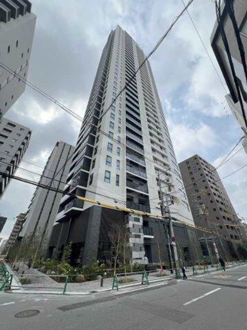 ジオタワー新町の外観