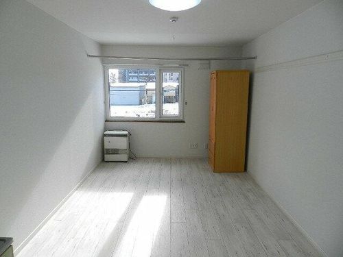 ハイツ誠和12の居間