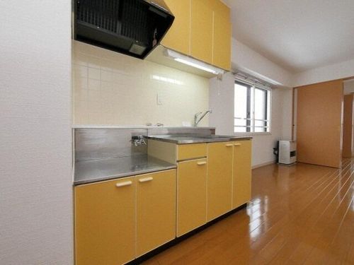 北海道札幌市中央区北十三条西15丁目(マンション)の賃貸物件のキッチン