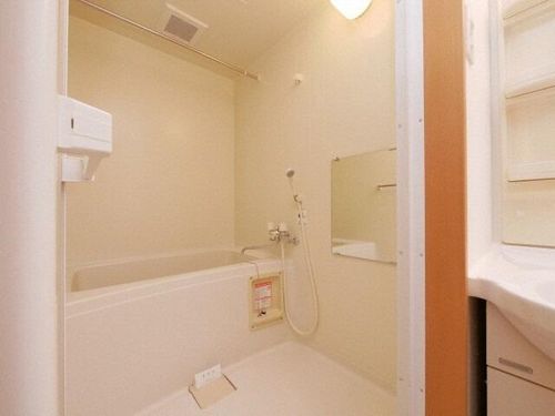 北海道札幌市中央区北十三条西15丁目(マンション)の賃貸物件の風呂