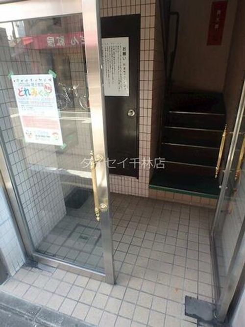 大阪府守口市紅屋町(マンション)の賃貸物件の玄関