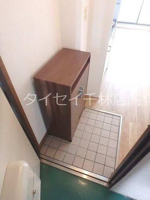 大阪府守口市紅屋町(マンション)の賃貸物件の玄関