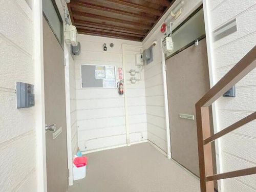 北海道札幌市手稲区富丘二条3丁目(アパート)の賃貸物件の玄関