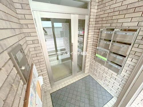 北海道札幌市手稲区富丘二条4丁目(アパート)の賃貸物件の玄関