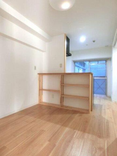 ドムス門真の居間