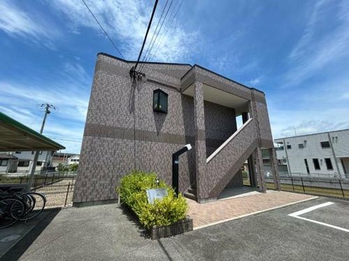 セピア コンフォースの外観