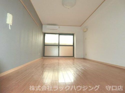 ピアメゾンの居間