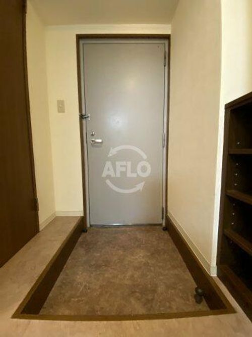 カーサゼブラ土佐堀の玄関
