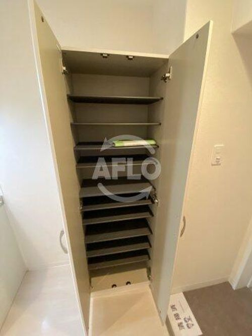 フレアコート梅田の玄関