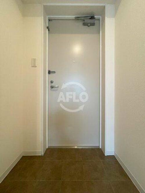 グランパシフィック清水丘の玄関