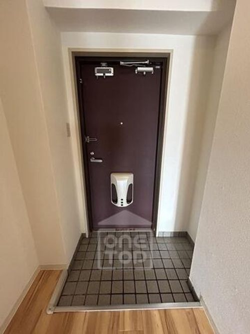 サンライン富田丘の玄関