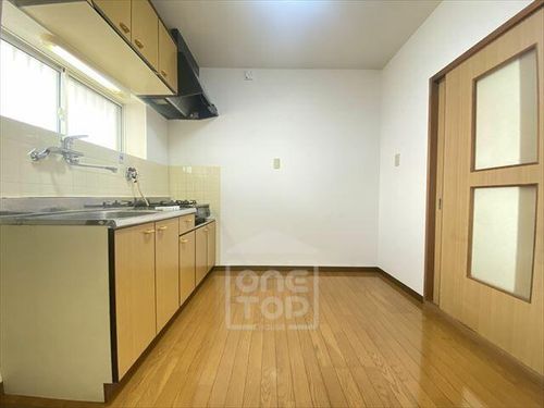 MJハイツ東別府の居間