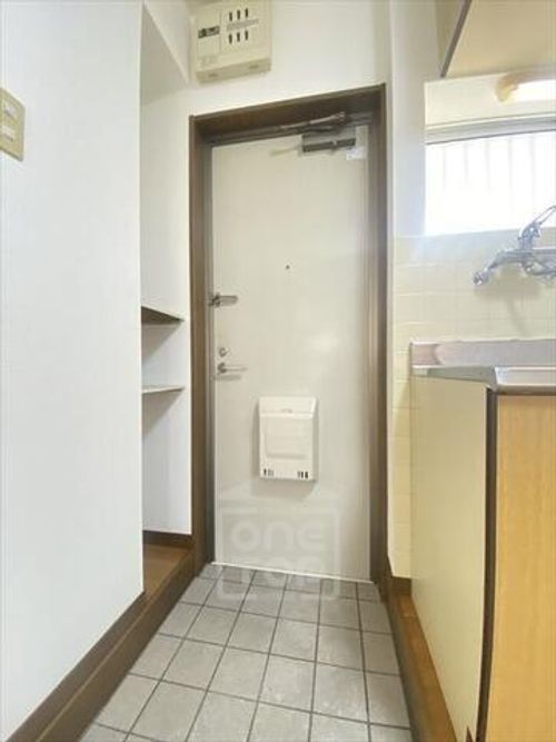 MJハイツ東別府の玄関