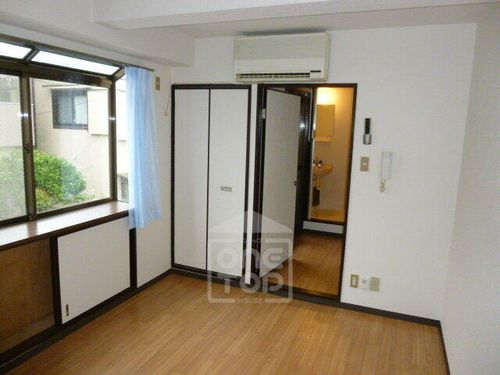 フェニックス正雀の居間