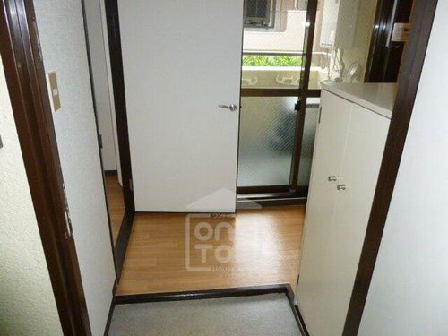 フェニックス正雀の玄関