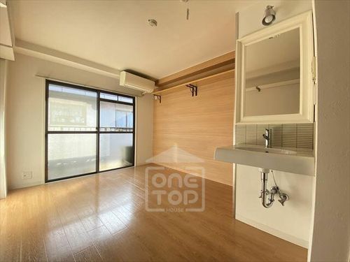 ドゥエルやまの内装