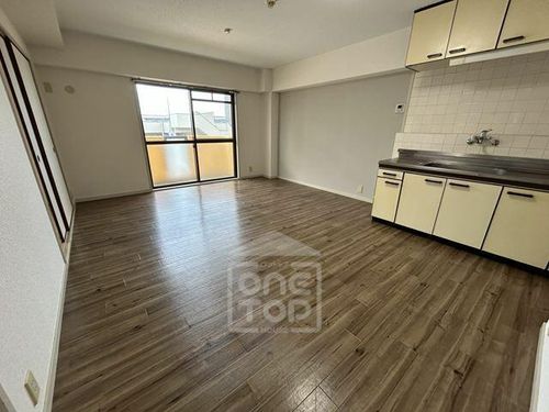 メゾンみやびの居間