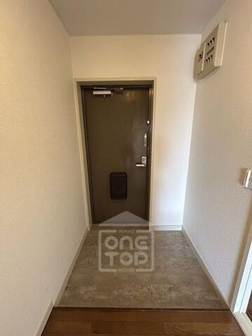 メゾンみやびの玄関